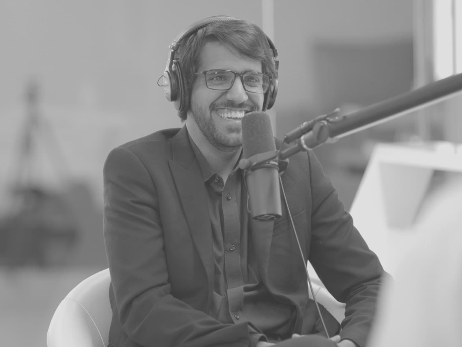 عمر يشرح عمر بودكاست فنجان ثمانية